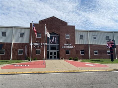 Just as state and federal health agencies have transitioned their COVID-19 response from a pandemic to an endemic approach, JC Schools has adapted. . Jchs high school